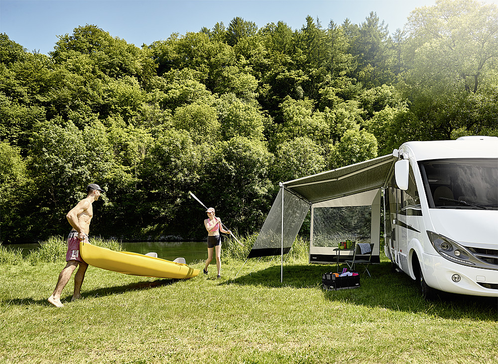 Thule Omnistor 5200 stříbrná, 350 cm, plachta Mystic šedá