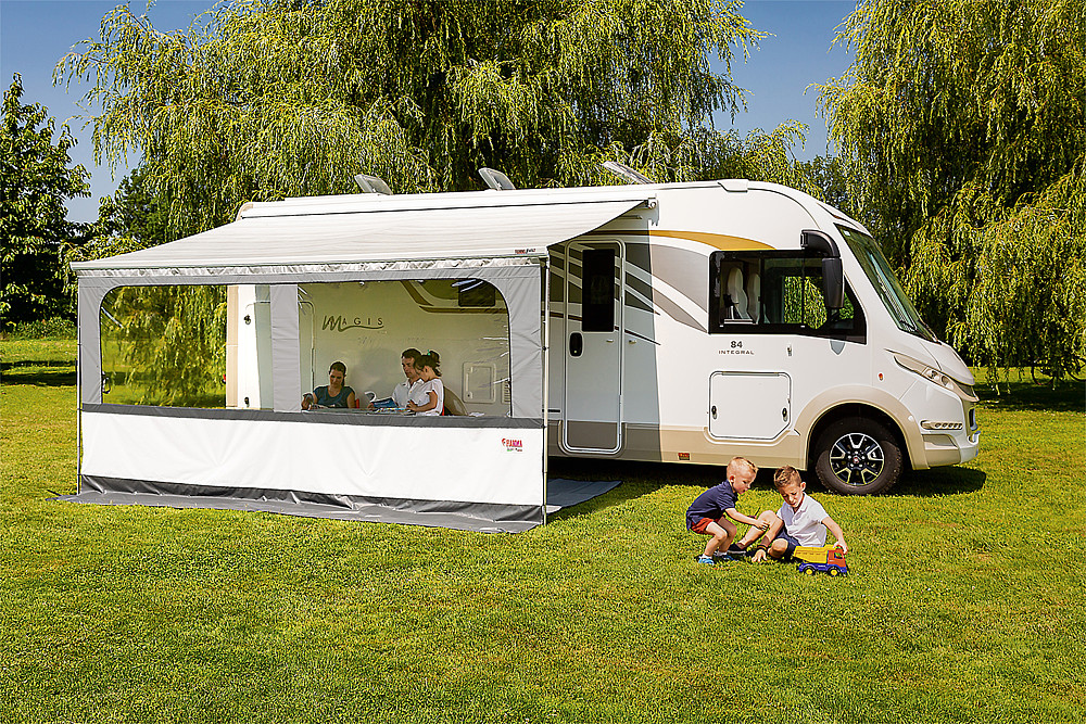 Čelní stěna Fiamma Blocker Pro 325