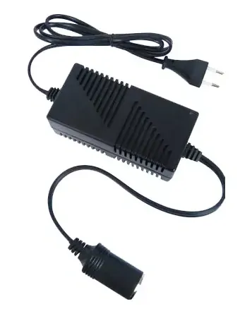 Měnič napětí 230 / 12 V