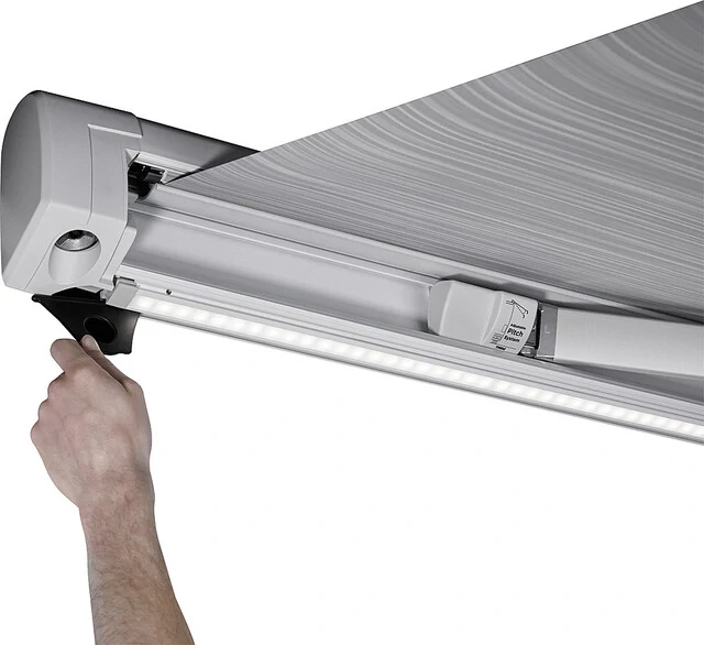 Lišta pro LED pásek, Thule Omnistor 5200, 400 cm stříbrná
