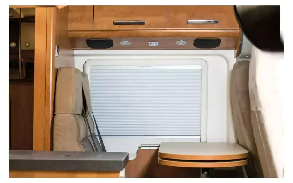 Okenní roleta kompletní REMIflair IV 664 x 650 mm