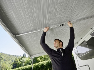Napínací rafter markýzy Thule Omistor série 6/9, výsuv 200 cm